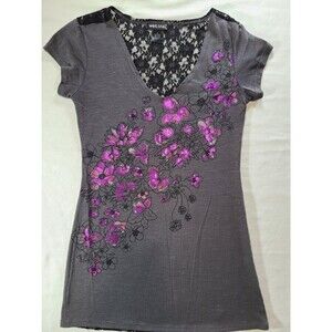 Wet Seal Gray Lace Back Tee Size S Purple Floral V-Neck Stretch Casual Top